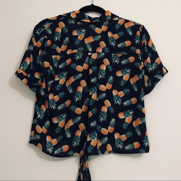 LILY WHITE// pineapple tie front blouse - Picture 2 of 2